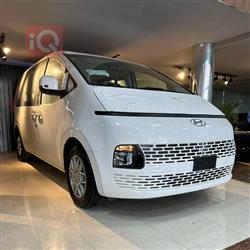 هیوندای ستاریا